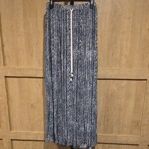 (J56) Woman's Sz L Mossimo Supply Co. Black and White Maxi Skirt